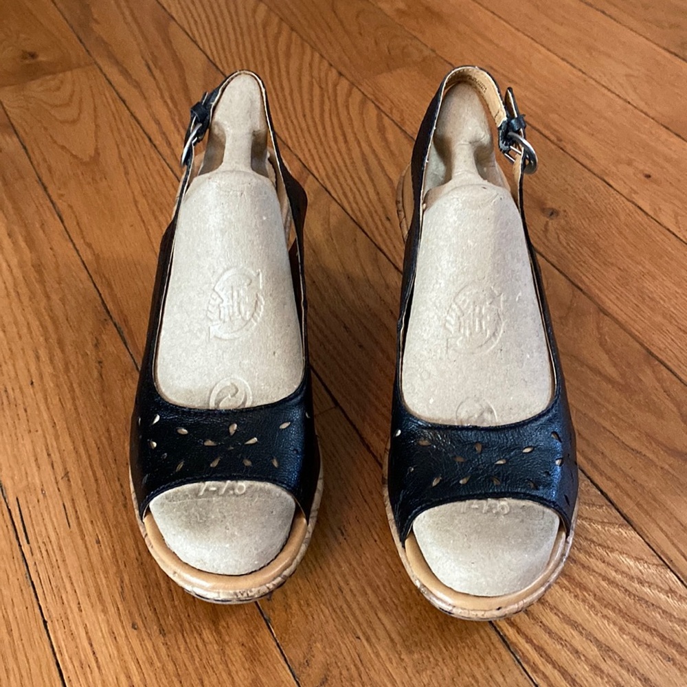 BORN black leather (upper) wedge sandals